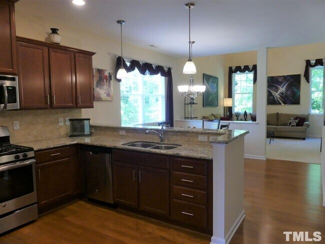Foto del edificio - 625 Briarcliff St