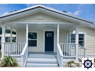 Building Photo - 804 College Ave