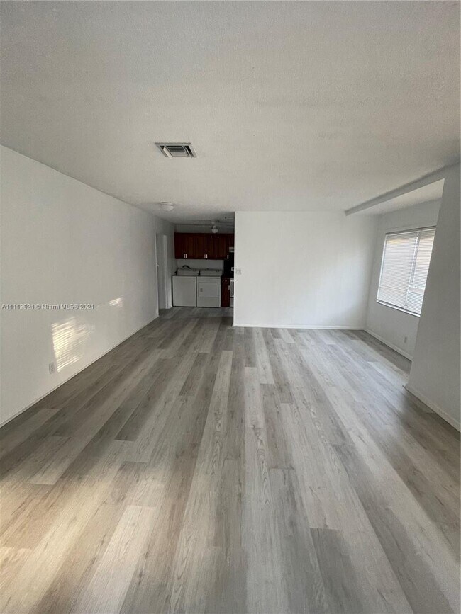 Foto del edificio - 2466 Lincoln St