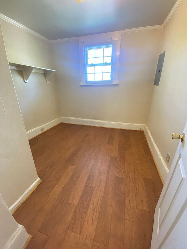 Building Photo - 720 18th St NW