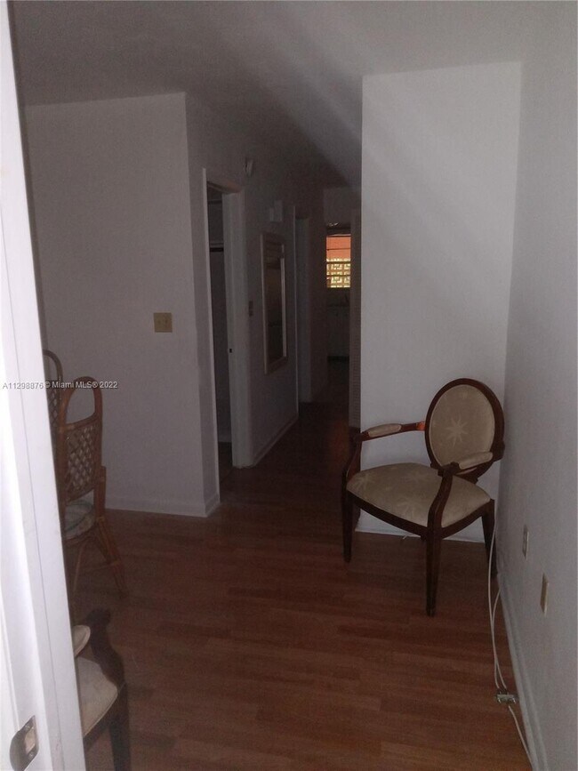 Building Photo - 19080 NE 3rd Ct