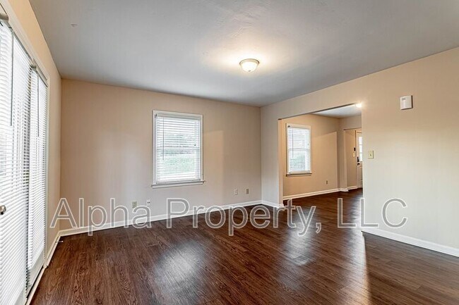 Foto del edificio - 213A Taylor Rd