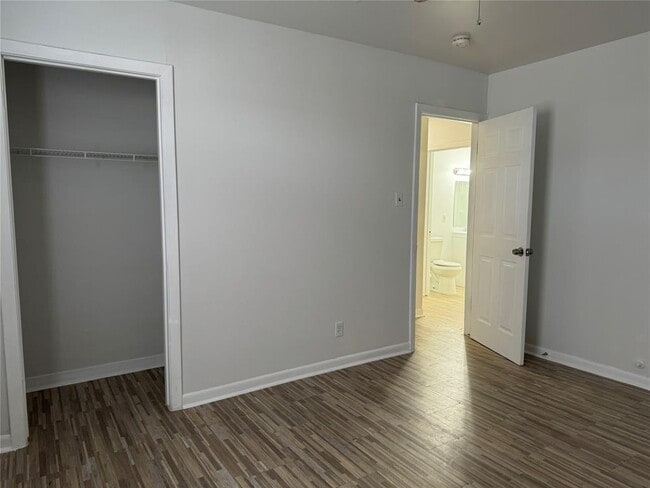 Foto del edificio - 706 Wren Ave
