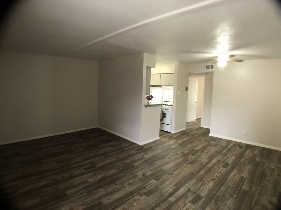 Casa Grande Villas Apartments in Dallas, TX