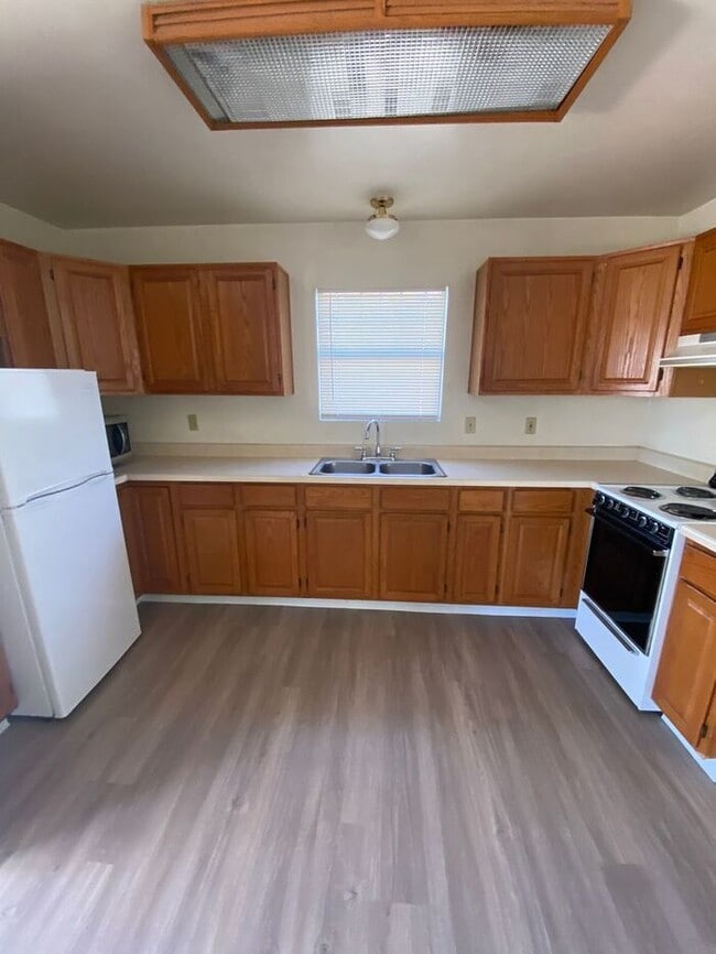 Foto del edificio - 1416 E Linden St