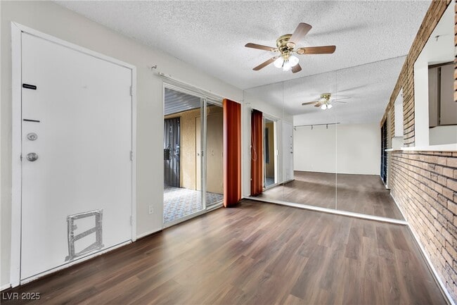 Foto del edificio - 1417 Hialeah Dr