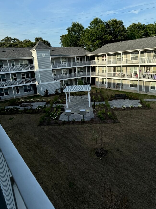 Building Photo - Starling Village