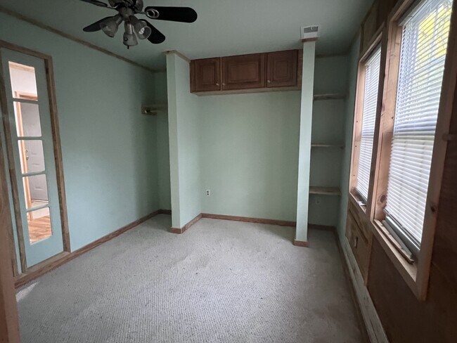 Foto del edificio - 2040 Cambridge Ave