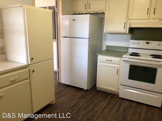 Foto del edificio - 2 br, 2 bath House - 4712 NW 26th St