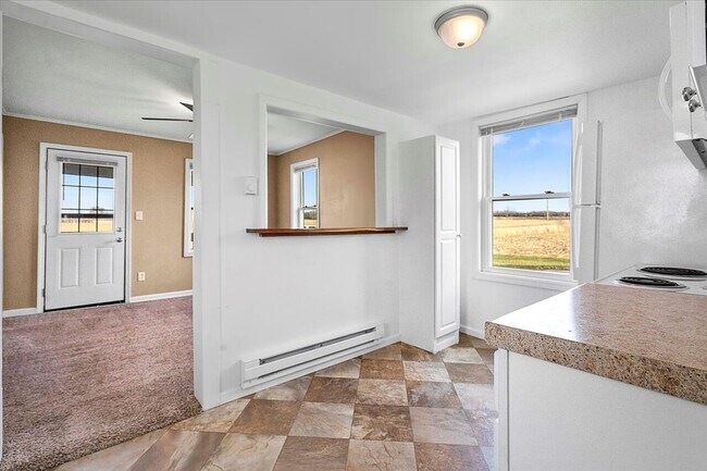 Foto del edificio - 3037 Swan Lake Rd NE