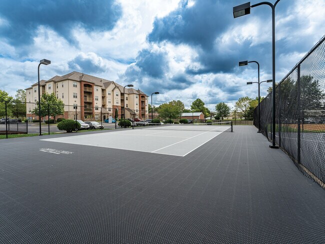 Foto del edificio - Coryell Courts Apartments