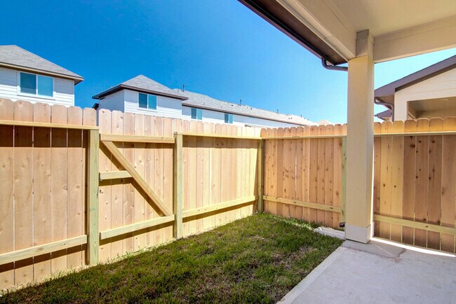 Building Photo - Bavaria - 12243 Roy Mix Bohn Ln, Houston, ...
