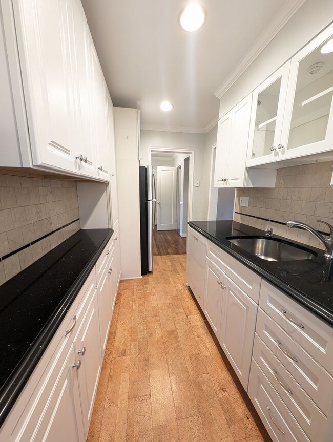 Building Photo - Rock Creek Village Condominium