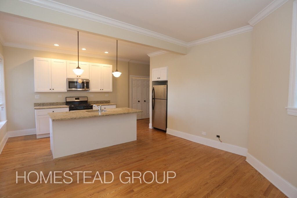 Foto principal - 942 E 52nd St