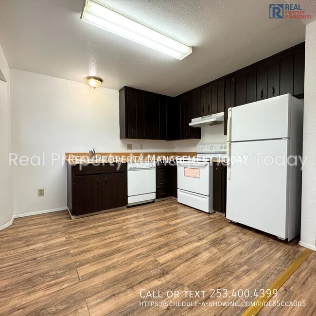 Foto del edificio - 2 bedroom and 1 bath Unit in Tacoma!