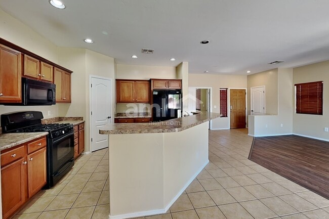 Building Photo - 5561 S Lemon Tree Dr