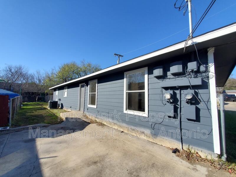 Primary Photo - 112 Plainview Dr