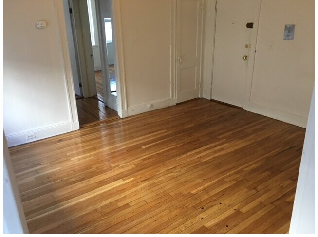 Foto principal - 110 Brainerd Rd