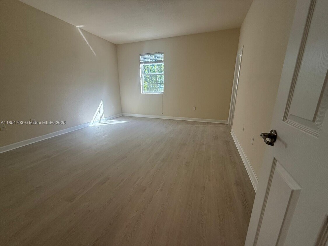 Foto principal - 17103 SW 96th St