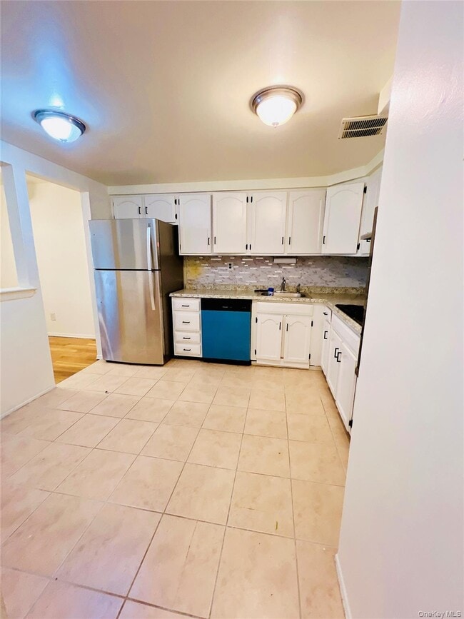 Foto del edificio - 13-27-27 Bell Blvd