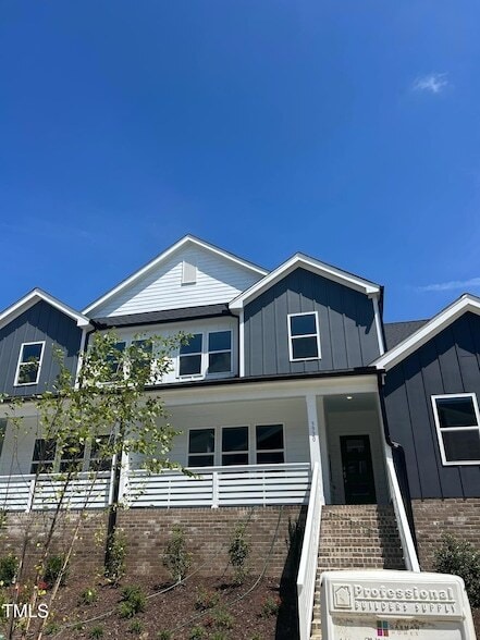 Building Photo - 3920 Willow Gate Wy