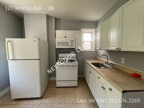 Building Photo - 127 Myrtle Ave