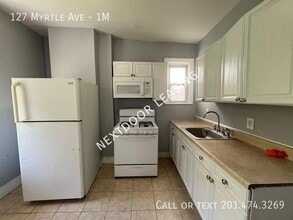 Building Photo - 127 Myrtle Ave