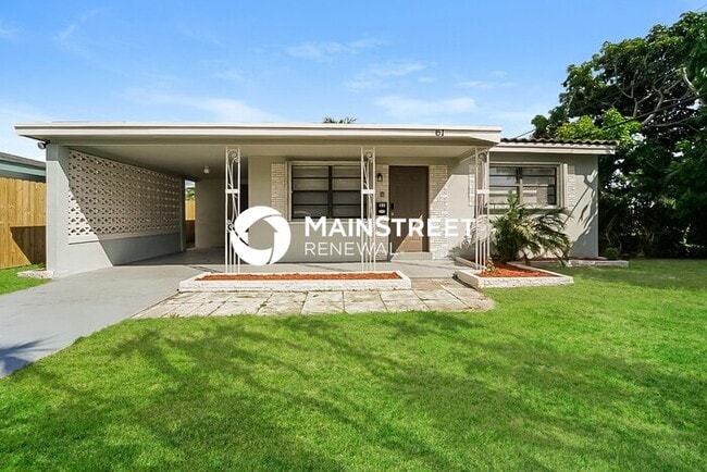 Photo - 2 Bedroom Pet-Friendly Home in Oakland Park, FL with Main Street Renewal