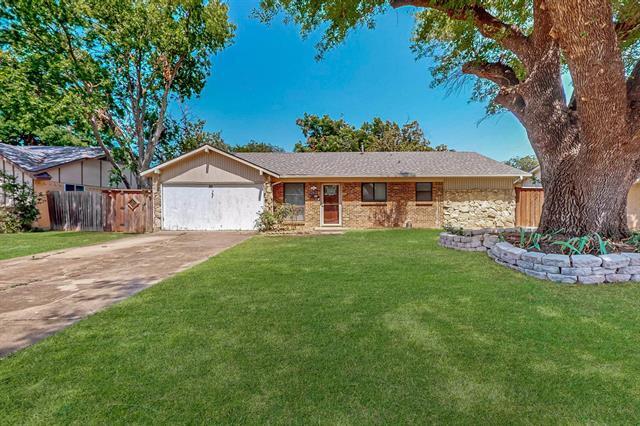 Primary Photo - 102 Mariana Dr