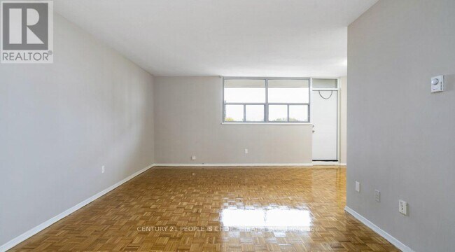 Photo du bâtiment - 2250 Kennedy Rd