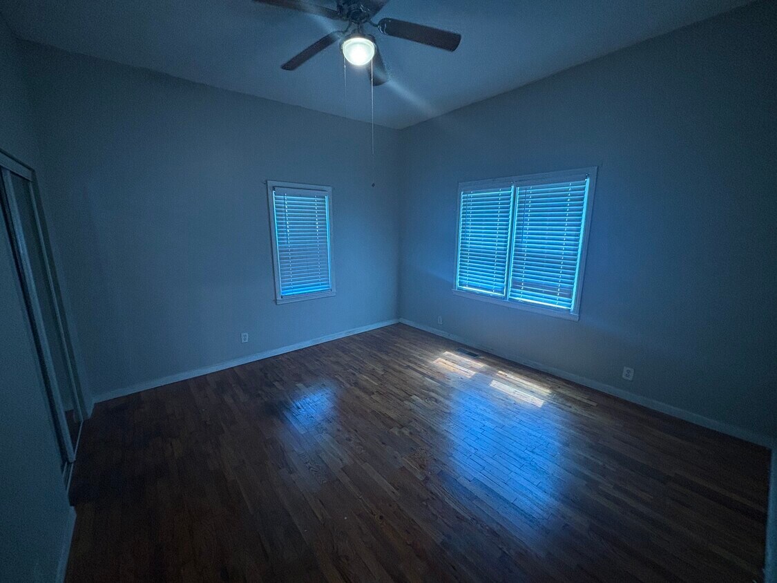 Foto principal - 1214 E 9th Ave