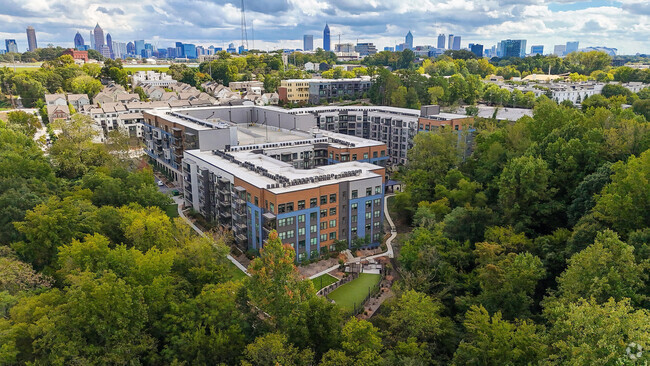 Building Photo - NOVEL West Midtown by Crescent Communities