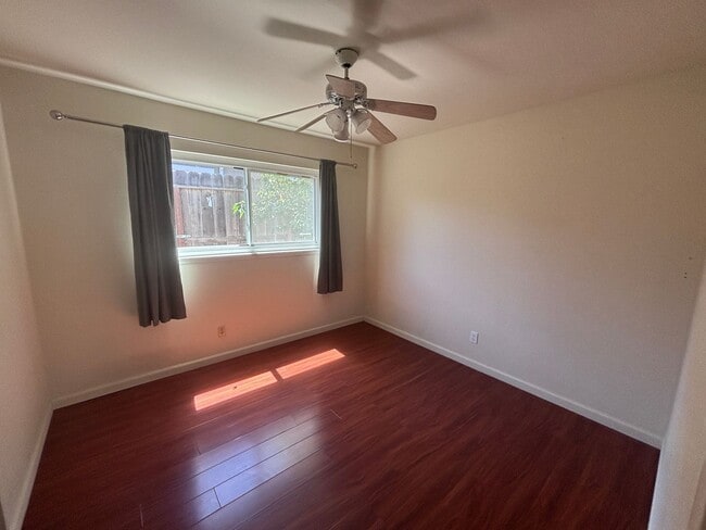 Building Photo - 41562 Carmen St
