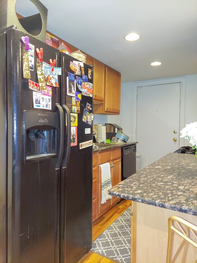 Foto principal - 927 W Sunnyside Ave