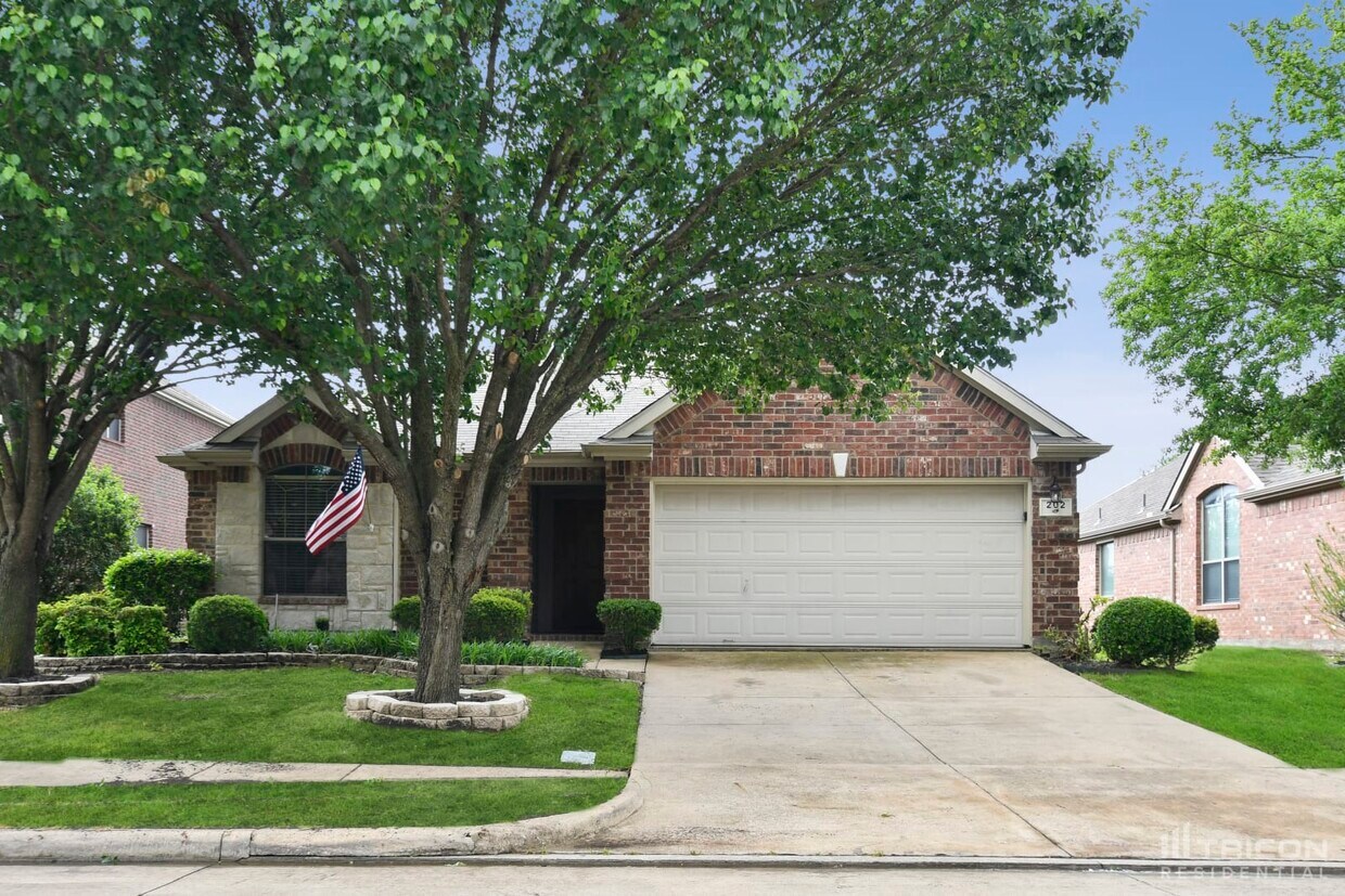 Foto principal - 202 Cox Dr