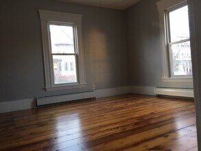 Building Photo - 857 Broadway