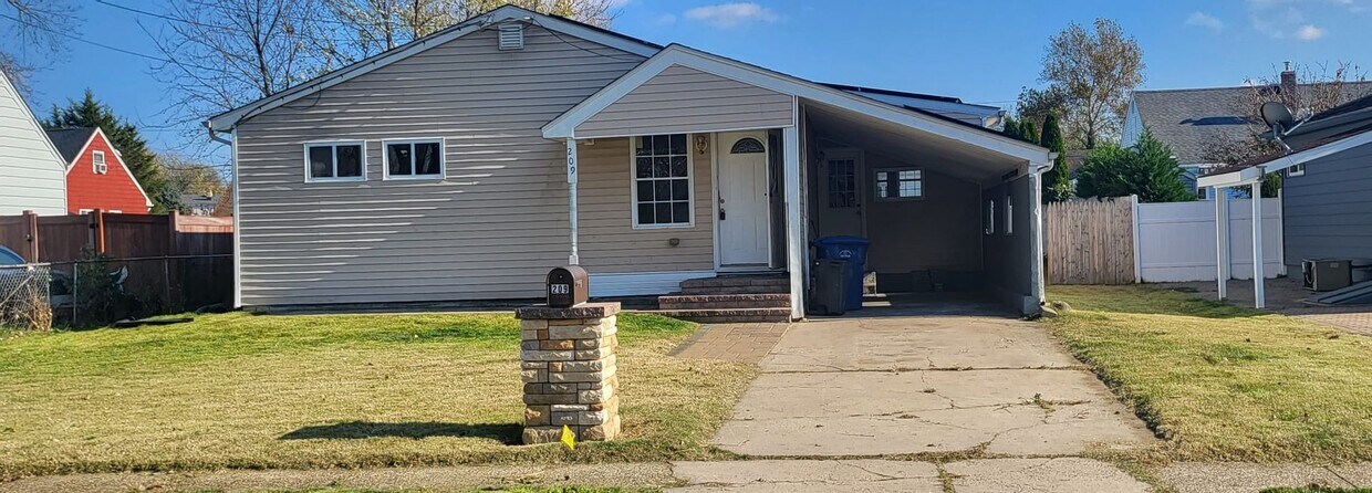 Foto principal - 3 bed 1 bath