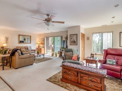 Foto del edificio - 120 Lakeview Dr