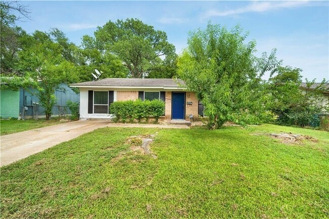 Building Photo - 4605 Craigwood Dr