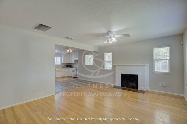 Foto del edificio - Tahoe Park Bugalow, move in ASAP