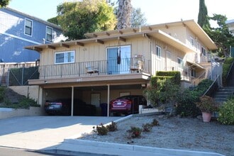 Building Photo - 527 Vaqueros Ave