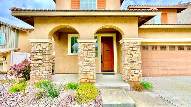 Foto del edificio - Lovely Two Story Home in the Newer Communi...