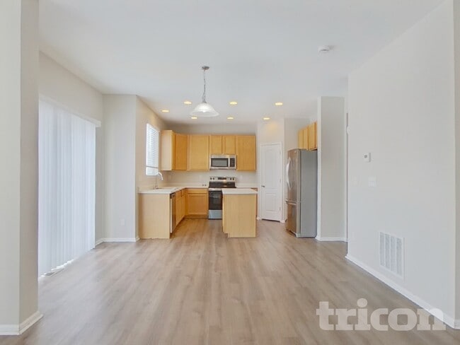 Building Photo - 6611 Big Leaf Ln