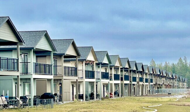 ¡La comunidad en Winona! - 9109 W Winona Rd