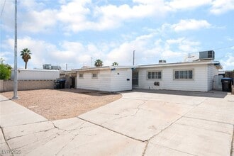 Building Photo - 2629 Hickey Ave