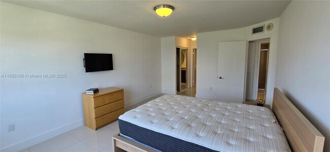 Foto del edificio - 2801 NE 183rd St