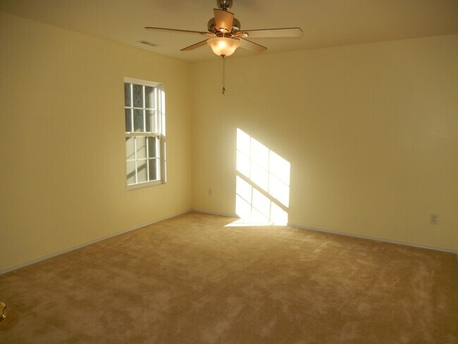 Building Photo - 1009 Lockberry Ct