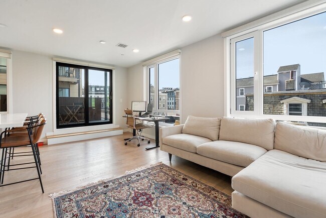 Foto del edificio - 457 W Broadway