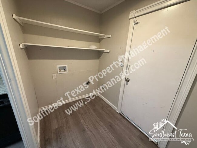 Building Photo - 445 N 18th St