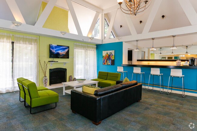 Casa club - Miamisburg by the Mall